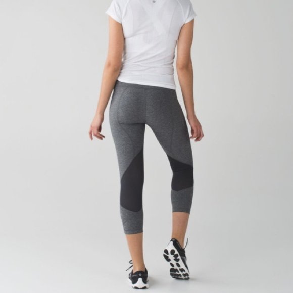 Lululemon Grey and Black Pace Rival Crops - Picture 1 of 6